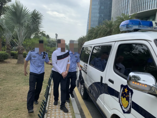 鄒某祥被公安機關帶走.png 鄒某祥被公安機關帶走.png